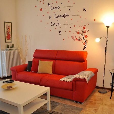La Casa Di Sarita Apartment Павия Екстериор снимка