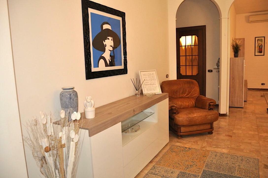 La Casa Di Sarita Apartment Павия Екстериор снимка